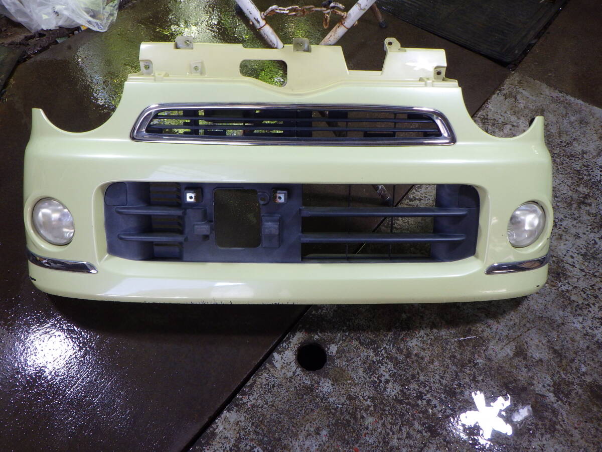 関00098 即決! L550S ムーヴラテ Y08 バナナシェイクメタリック フロントバンパー 52119-B2180 現車 部品取り車拍卖