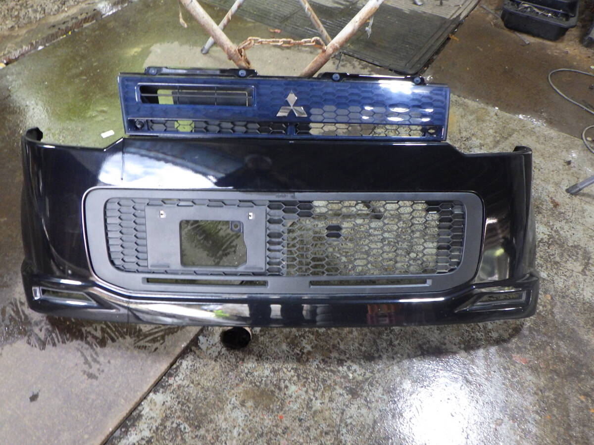 関00074 即決! H82W EKワゴン X42 黒 フロントバンパー 6400A982 現車 部品取り車拍卖