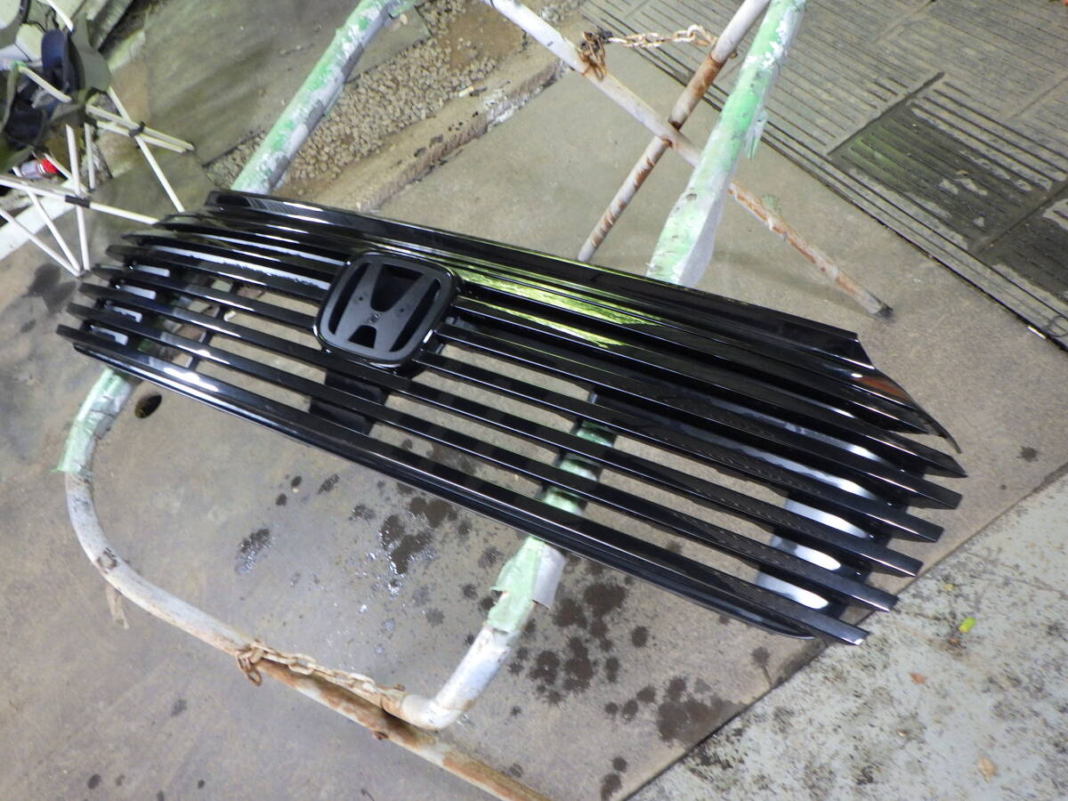 関00005 即決! RV5 ヴェゼル フロントグリル拍卖