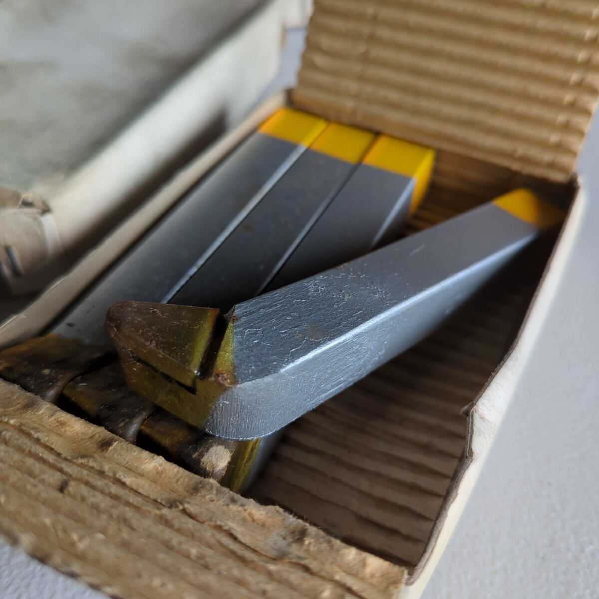 HiCUT ハイカット バイト UTI20 40-3 4本セット 箱イタミありですが未使用 超硬 ロウ付けバイト拍卖