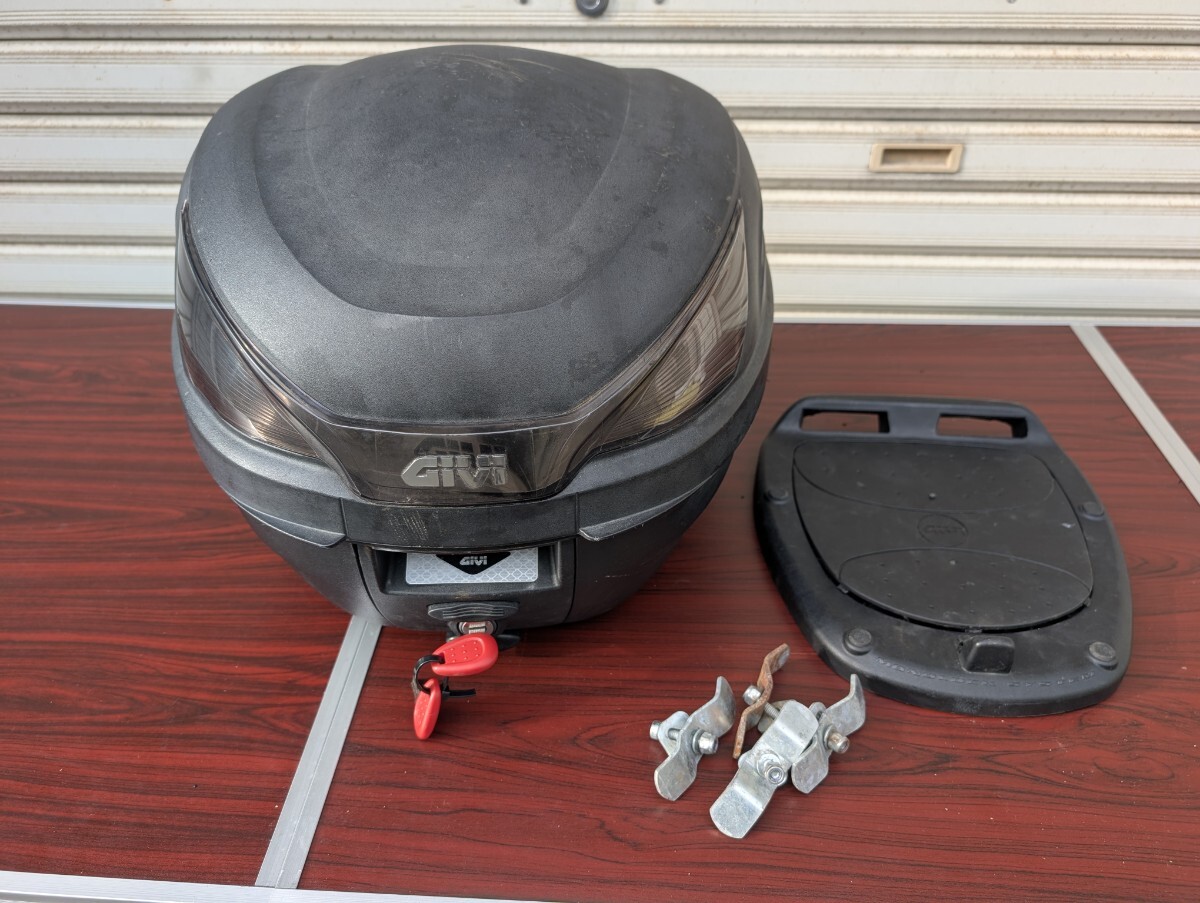 札幌★GIVI(ジビ) バイク用 リアボックス モノロック 27L B27N 中古拍卖