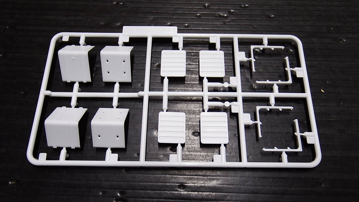 即決 アオシマ 1/32 ヘビーフレイト 燃料タンク 角型 トラクタ拍卖