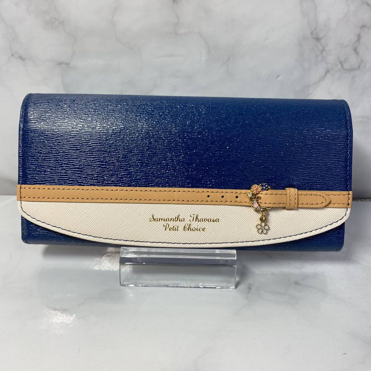 未使用 Samantha Thavasa Petit Choice サマンサタバサ プチチョイス 被せ長財布 ネイビー ベルト フラワーモチーフ レザー拍卖