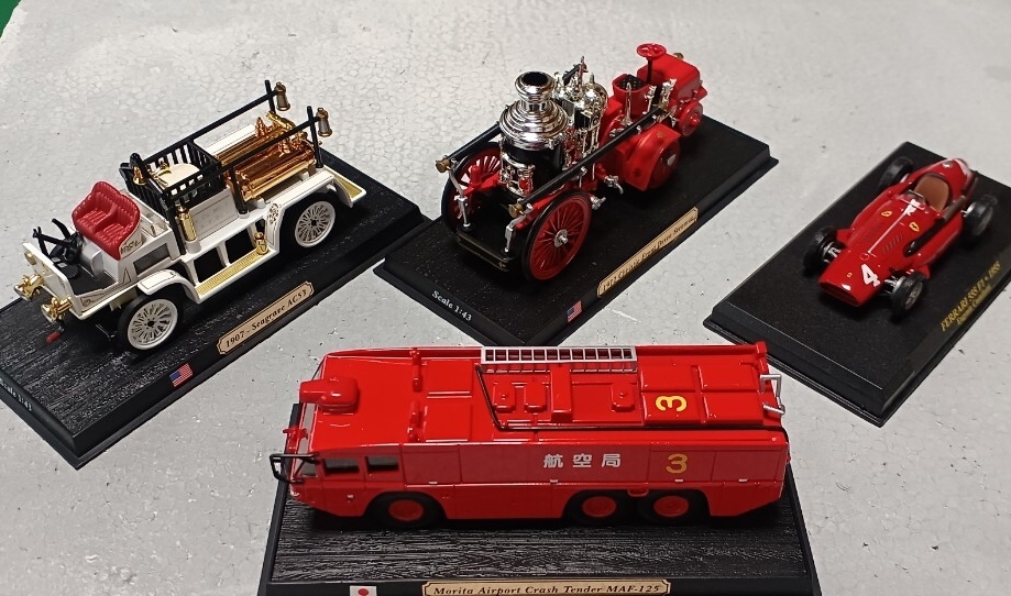 ミニカー 4台 1/43 消防車 フェラーリ F1 等拍卖