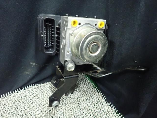 eKワゴン 5BA-B33W ABSアクチュエーター X42 MQ715187拍卖