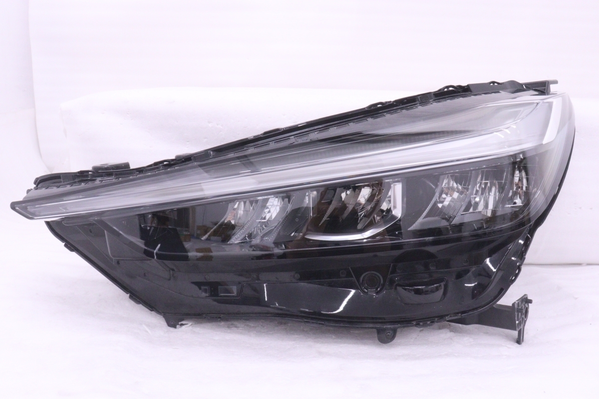 58-768★美品★LED RV5 ヴェゼルeHEV★左ヘッドライト STANLEY W5884 打刻:J3 ASSY ブラック 純正★ホンダ (QT)拍卖
