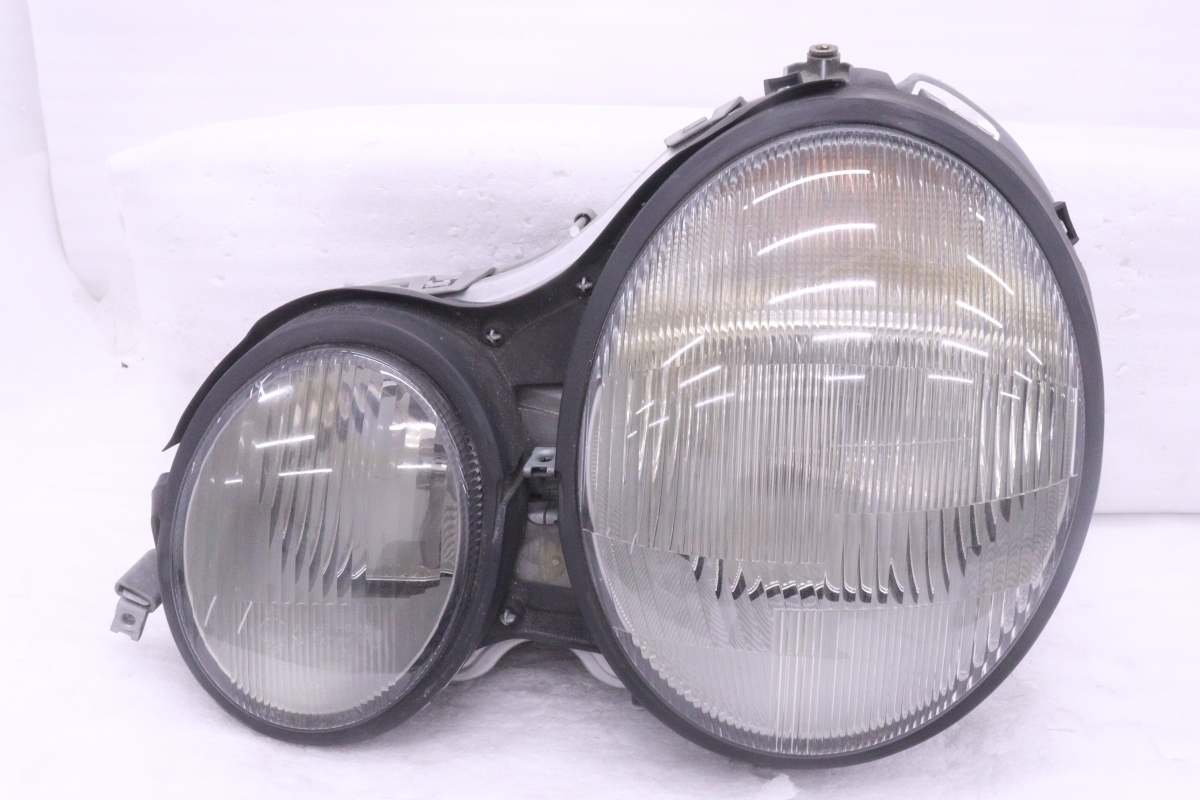 59-1130★前期 ハロゲン W210 ベンツ Eクラス★左ヘッドライト 144 345-00 メッキ 純正★メルセデス・ベンツ (YM)拍卖