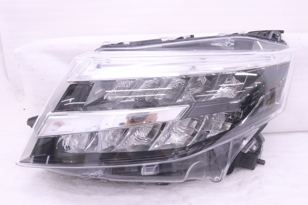 59-1284★美品★後期 LED M900A ルーミーカスタム★左ヘッドライト STANLEY W6242 打刻:A5 ASSY ブラック 純正★トヨタ (YM)拍卖