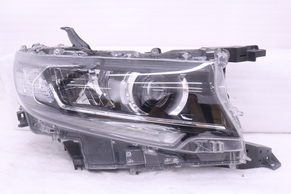 59-595★美品★中期 後期 LED TRJ150W ランドクルーザープラド★右ヘッドライト KOITO 60-262 打刻:J ランクル 純正★トヨタ (UK)拍卖