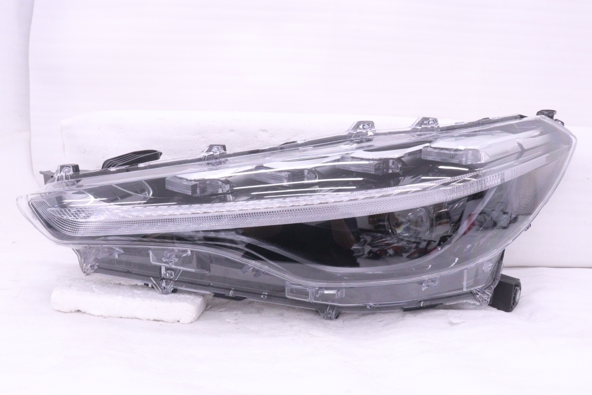 59-1734★極上品★LED ZSG10 カローラクロス★左ヘッドライト HASCO 16-177 打刻:Z ユニット ブラック 純正★トヨタ (KK)拍卖
