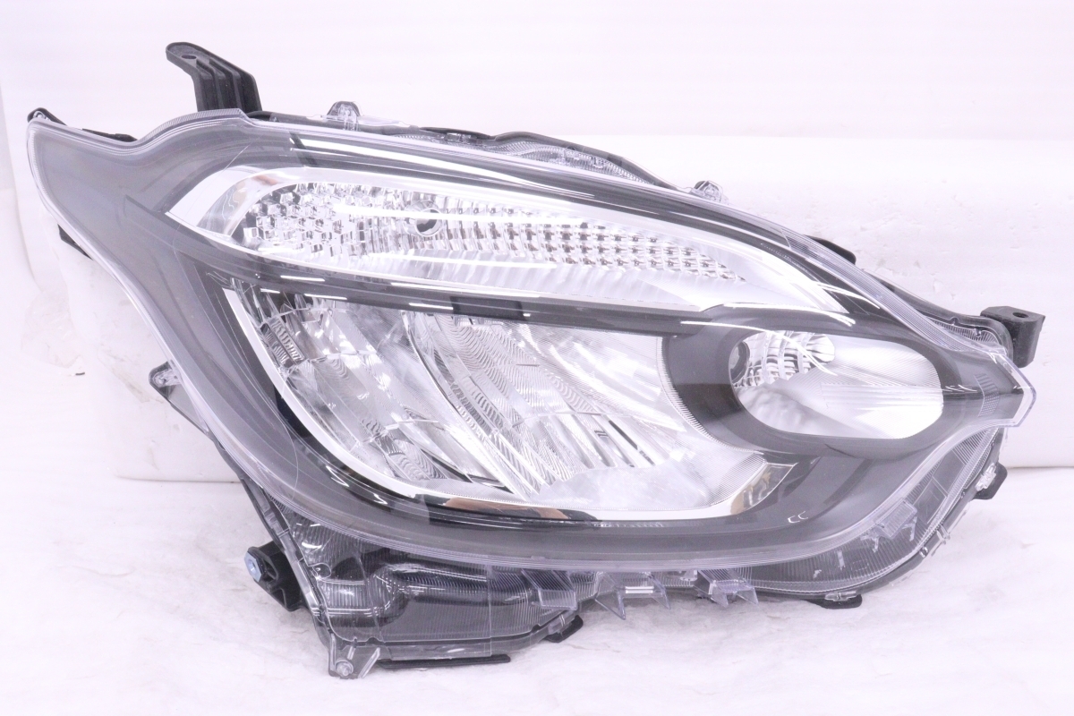 59-2836★美品★LED MXPC10G シエンタ★右ヘッドライト KOITO 52-339 打刻:S4 ユニット ブラック 純正★トヨタ (DM)拍卖