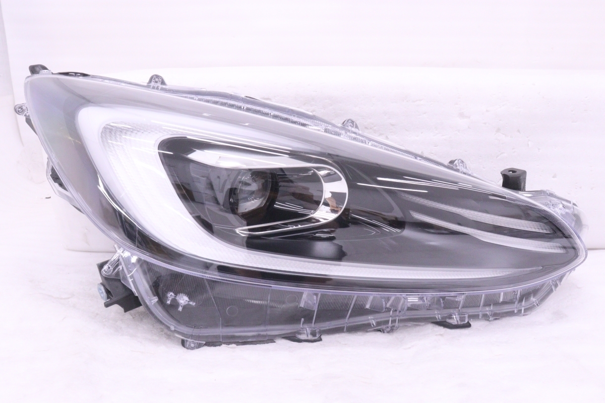 59-2228★美品★LED MXPK11 アクア★右ヘッドライト KOITO 52-336 打刻:Y2 ASSY ブラック 純正★トヨタ (RO)拍卖