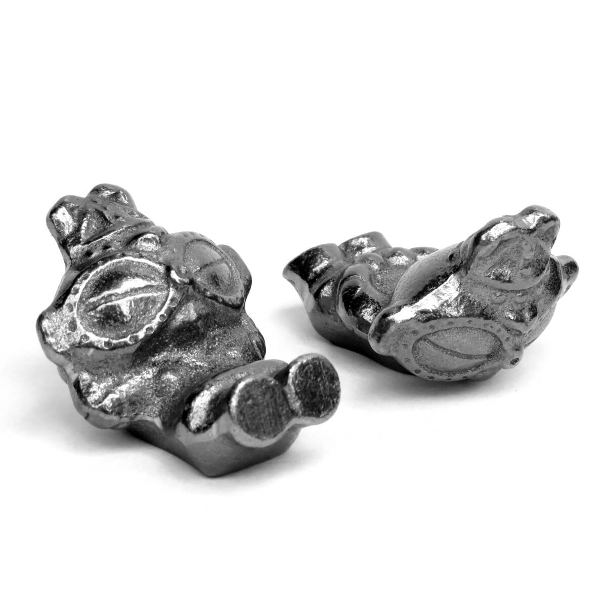貝の砂出し・茄子漬の色出しに 文鎮(ペーパーウェイト)としても 壱鋳堂 南部鉄器 鉄玉 南部鉄偶 ツインズ(腹筋&背筋) 80808拍卖