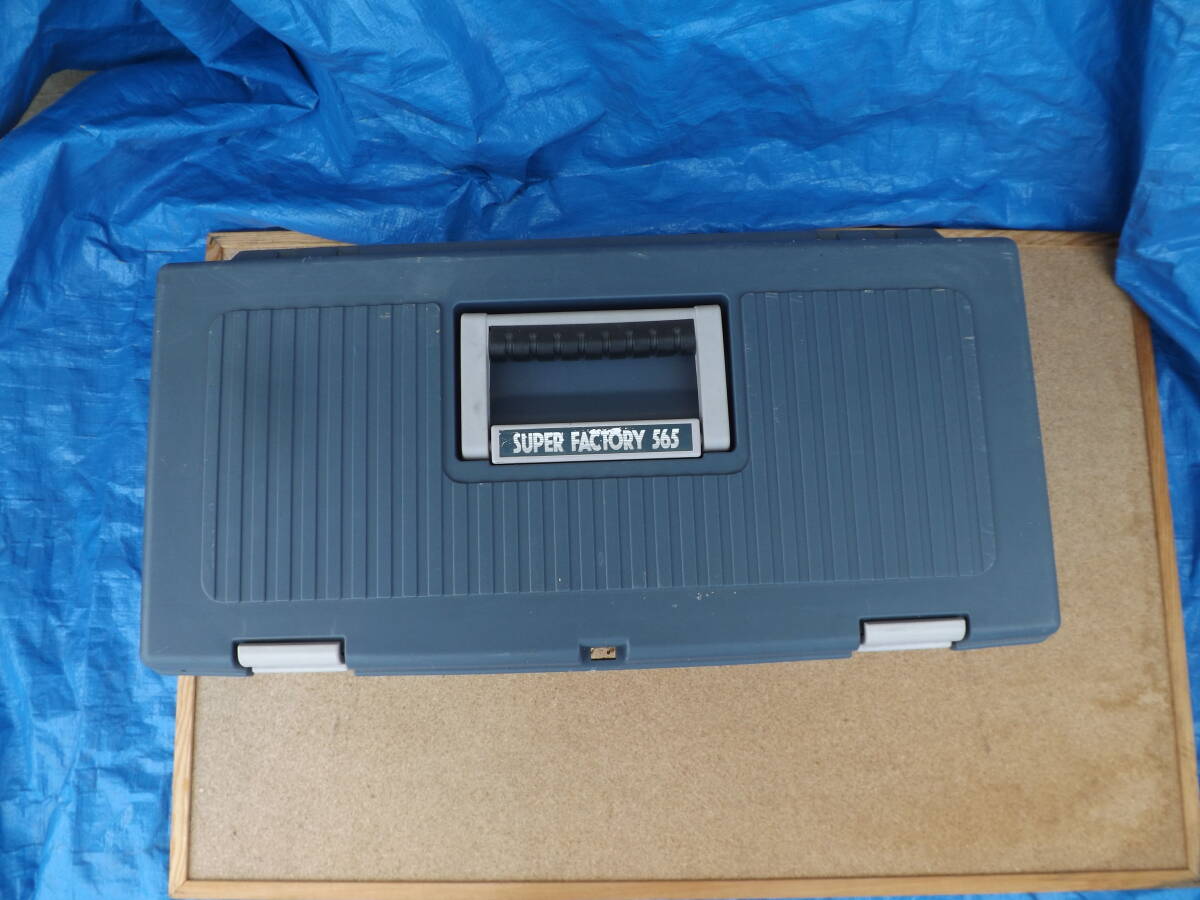 中古●ダイワ.サニー他●ビシ他18品【④シャベル⑤サニー⑧胴付き錘①三段タックルBOX】【★オマケ色々:22品付★】●詳細は画像.説明文で拍卖