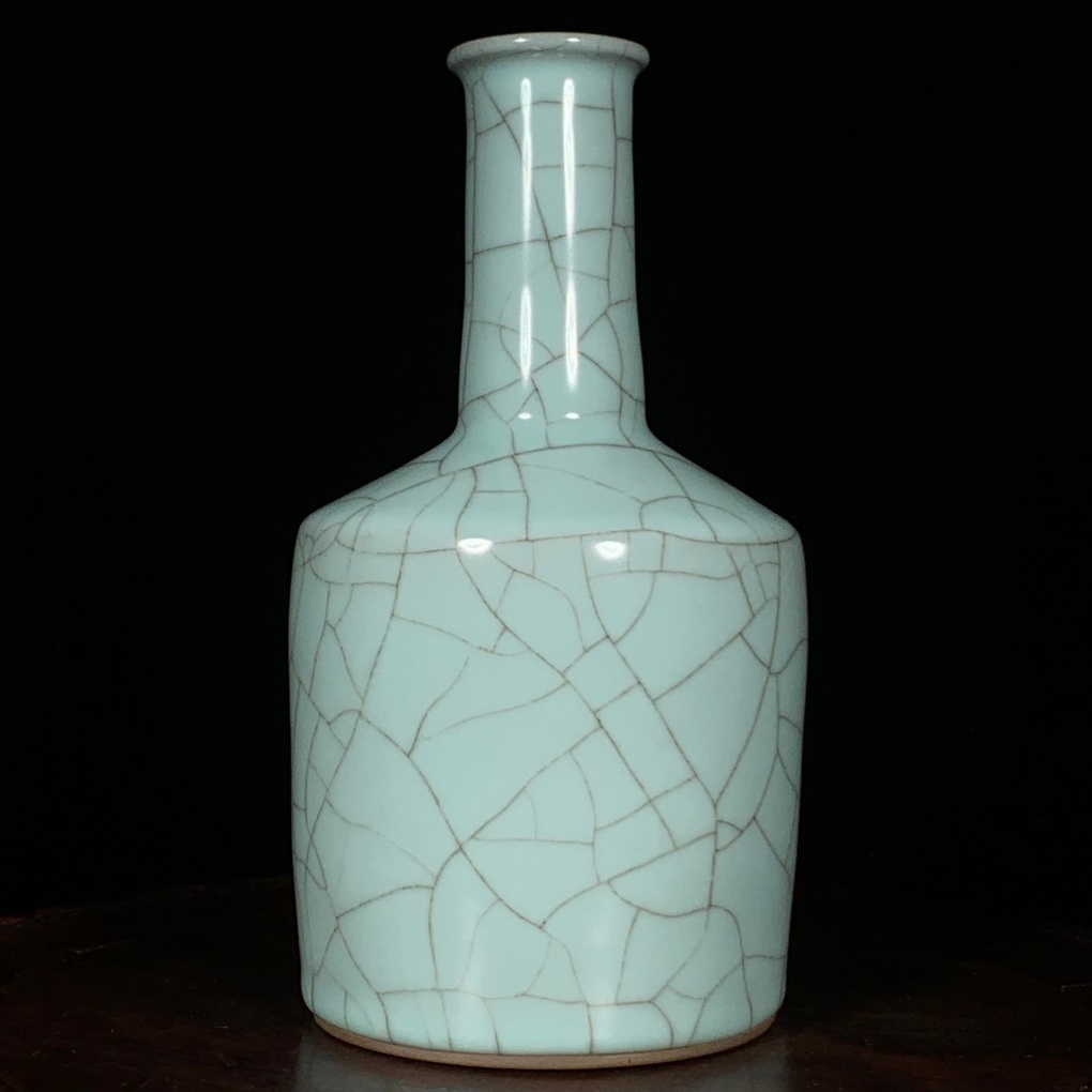 秘藏 宋時代 時代物 官窯金槌瓶 唐物 陶磁器 古賞物 置物 陶芸 中国美術 宮廷御用 高さ.22 cm 直径11.5cm 古物保証 120.9.3拍卖