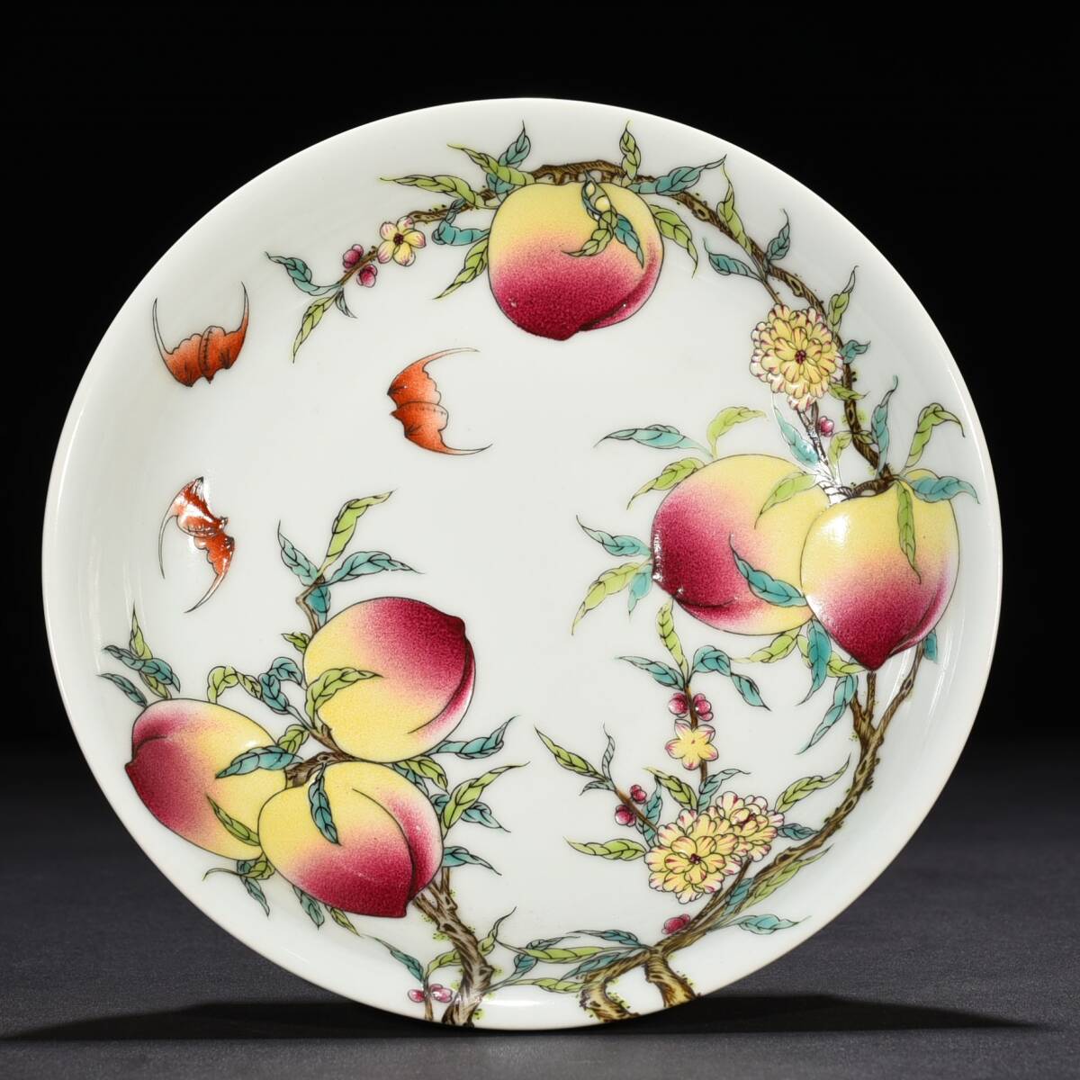 磁器 旧蔵 清時代 清雍正 粉彩 過枝福 寿桃紋皿 時代物 陶磁器 陶芸 中国古美術 置物 古賞物 唐物 古物保証 xm9.6拍卖