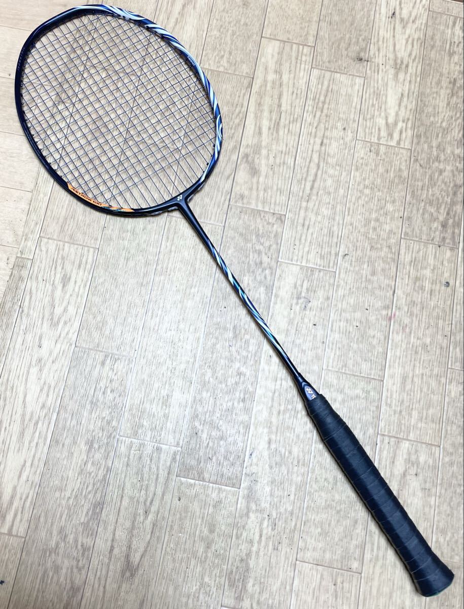 良品☆ ヨネックス ASTROX 100 バドミントン テニス スポーツ アウトドア ガット E11拍卖
