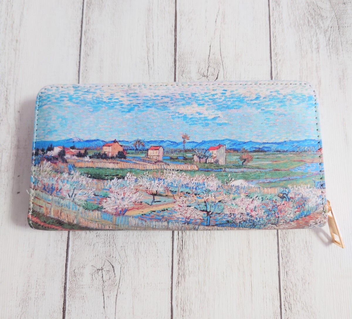 名画 ゴッホ 長財布 ラウンドファスナー 財布 花咲く桃の木々のあるクロー平野拍卖