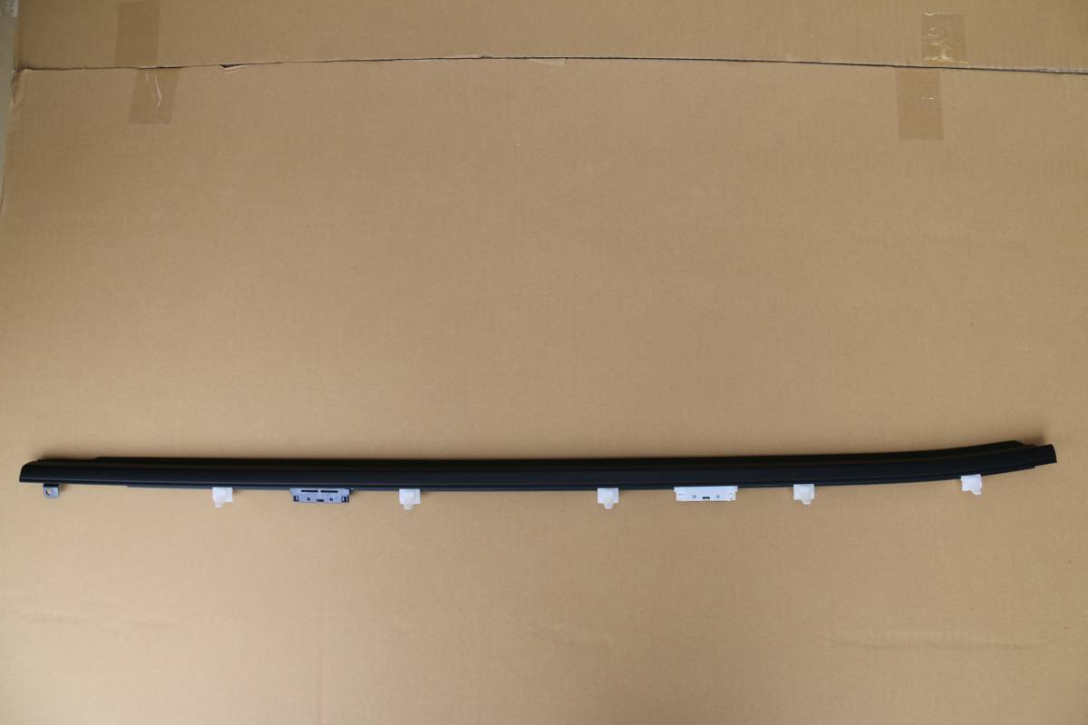 BNR34 GT-R純正(R34スカイライン2ドア)ドアアウトサイドモールディング 新品未使用 80820-AA110 80821-AA110 GTR ニスモ N34-112拍卖