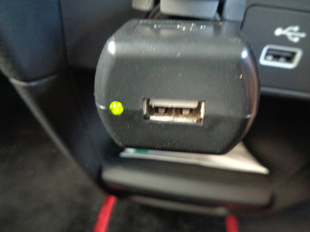 メーカー不明シガーソケット充電器USBタイプ中古完動品拍卖