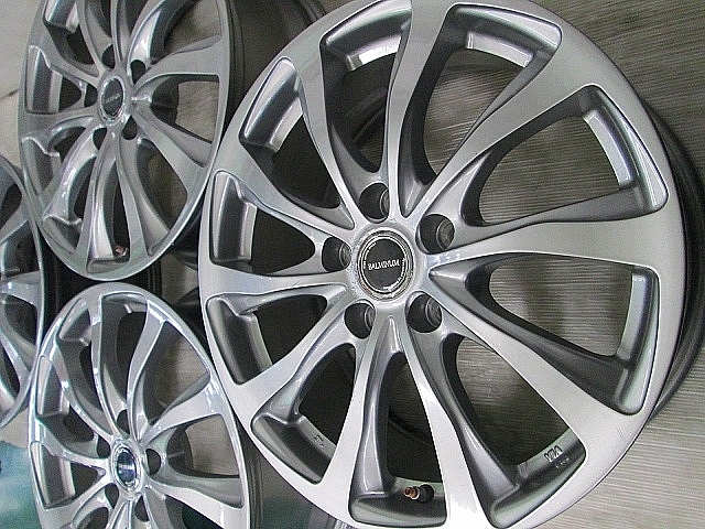 ブリヂストン■BALMINUM■17インチ 5穴-114.3■ カムリ 装着車種アルファード カムリ クラウンロイヤル エクストレイル拍卖