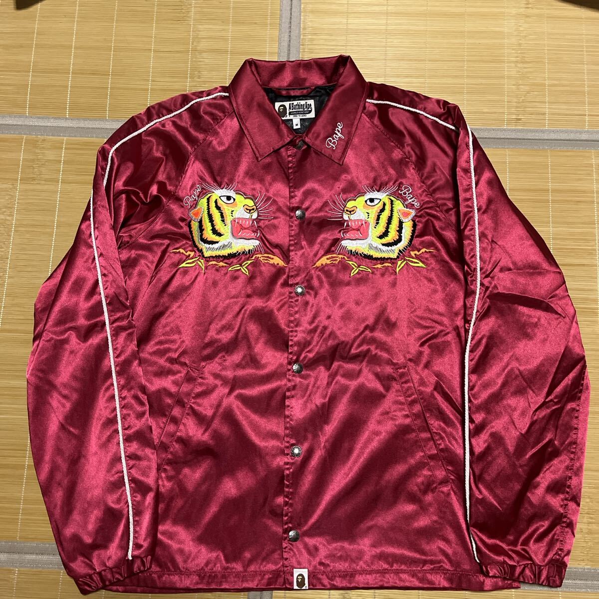 A BATHING APE TIGER 虎 スカジャン JACKET ジャケット 赤 タイガー BAPE M RED 拍卖