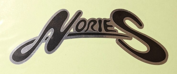 ノリーズ ロゴステッカー01 LOGO STICKER 01 サイズ:S カラー:ブラック/ミラーシルバー拍卖