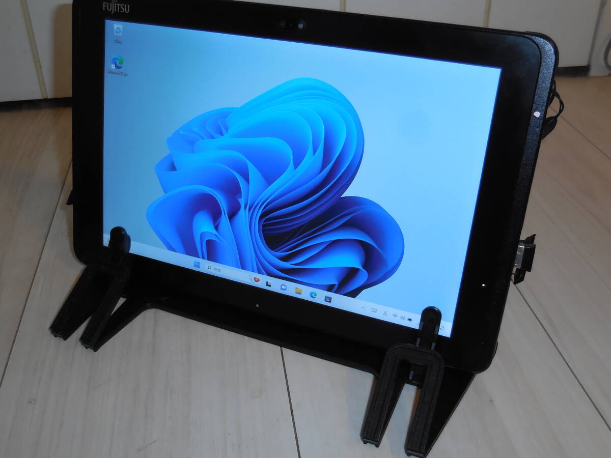 FUJITSU ARROWS Tab Q507 PE WIN11 ワイヤレスKB付 USED拍卖