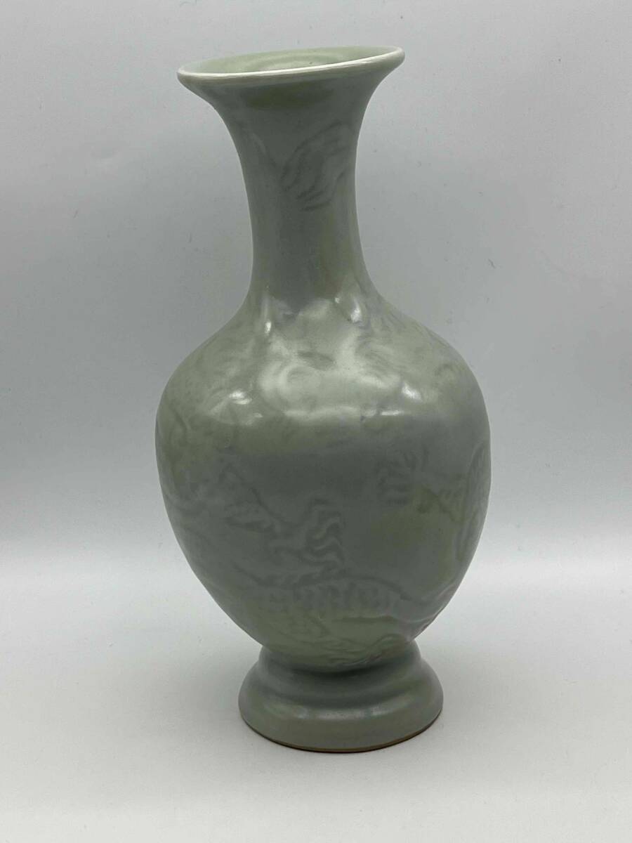 明時代 龍泉窯 青磁龍紋観音瓶 花入 花瓶 茶道具 香道具 唐物 古物 時代物 【旧家収蔵品】 古美術 中国骨董(C-43)拍卖