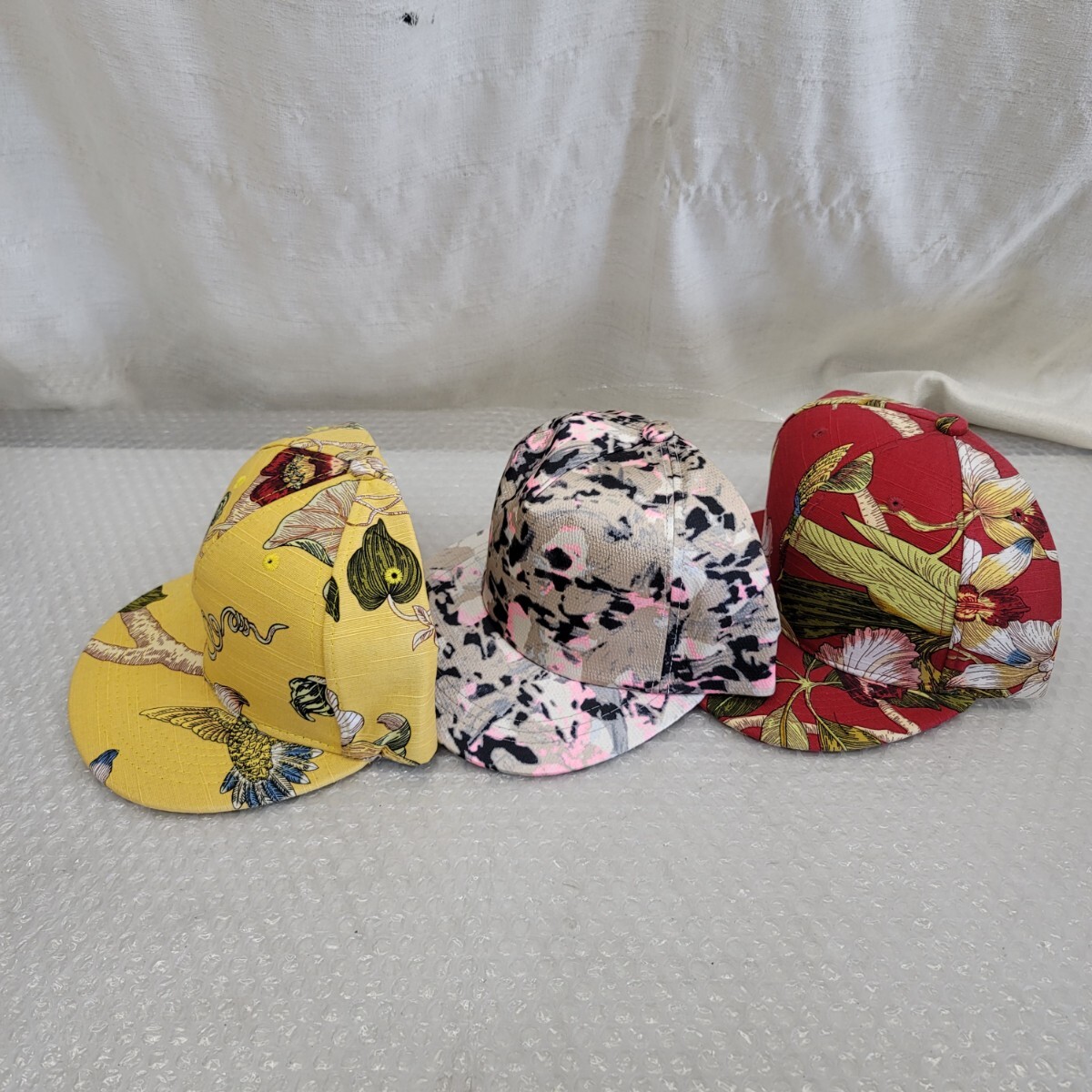 5154 帽子3個 ベースボールキャップ つば付き帽子 イエロー レッド ピンク拍卖