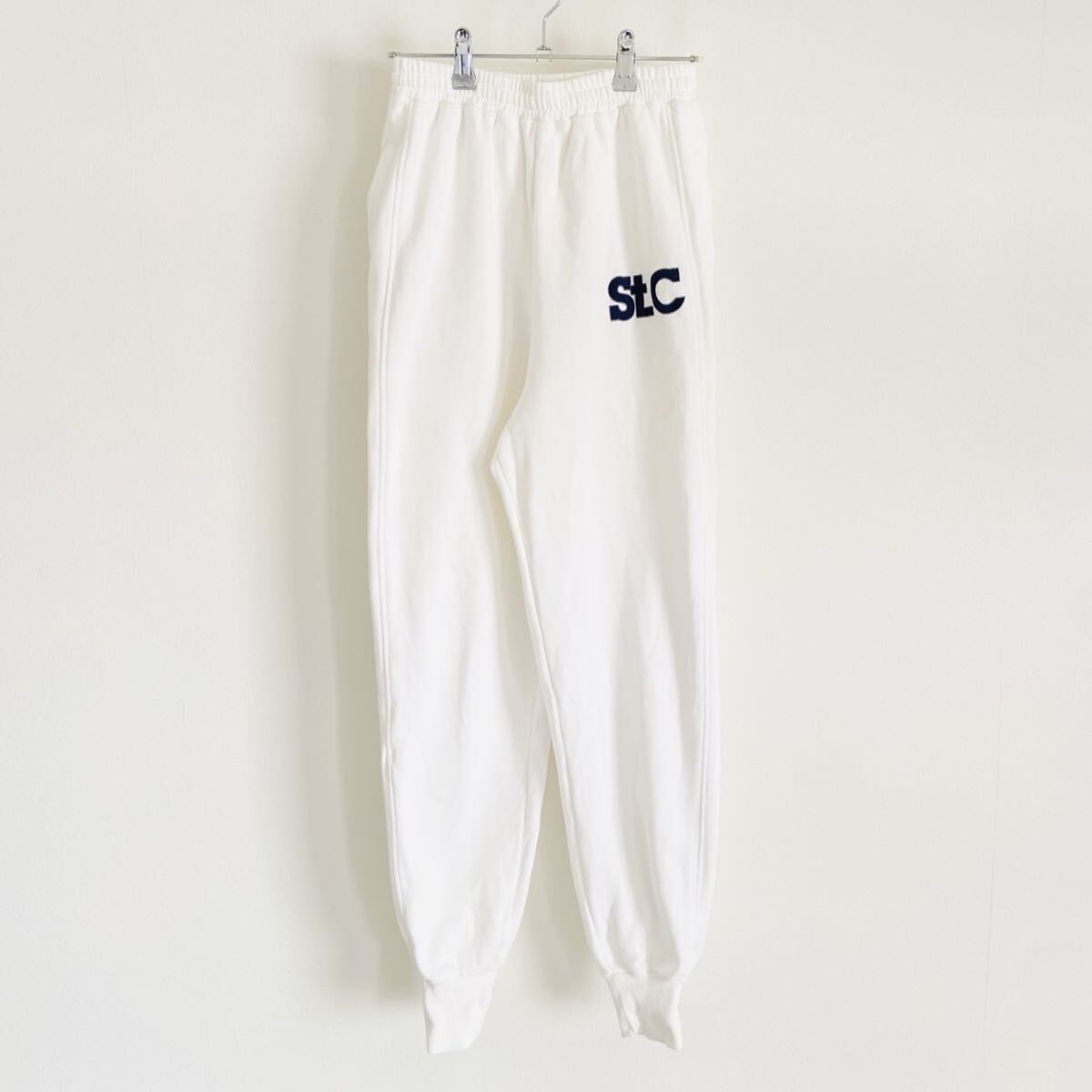 【セントクリストファー】オリジナル高級スウェットパンツ/ホワイト/M表記/衝撃プライス!プリントロゴ/ゴルフブランド/売切SALE!NB7拍卖