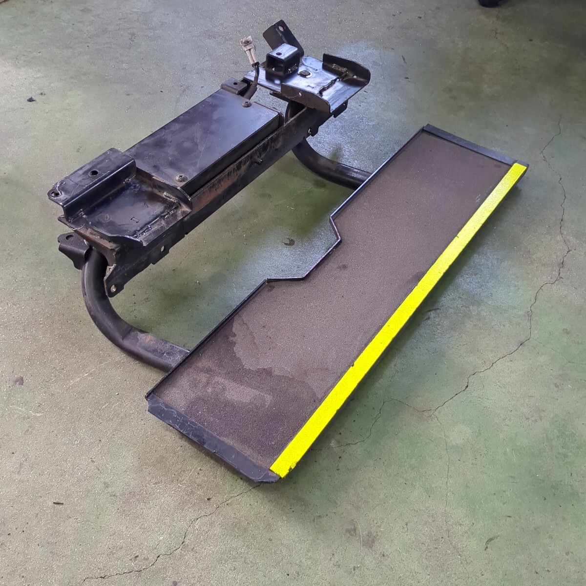 TOSHINTEC アシストステップ 75560-15000 福祉ステップ 福祉車両拍卖