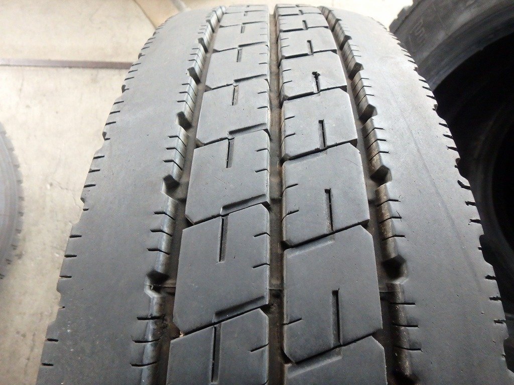 Y362 バリ溝 送料無料【205/85R16 117/115】ブリヂストン R207 夏タイヤ 1本のみ 2024年製 約8.5分山拍卖