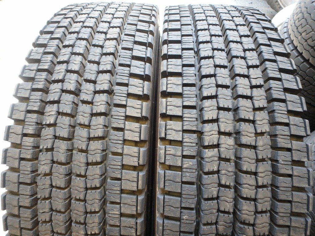 N417 バリ溝 送料無料【11R22.5 14PR】ダンロップ SP001 スタッドレス 2本 2023年製 約8.5分山 約19.5mm拍卖