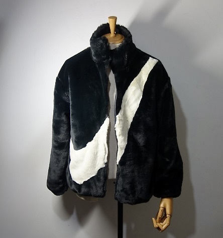 TK 新品近 ナイキ NIKE ビッグスウッシュ フェイクファー ジャケット XL 大きいビッグサイズ レディース 黒 ブラック拍卖
