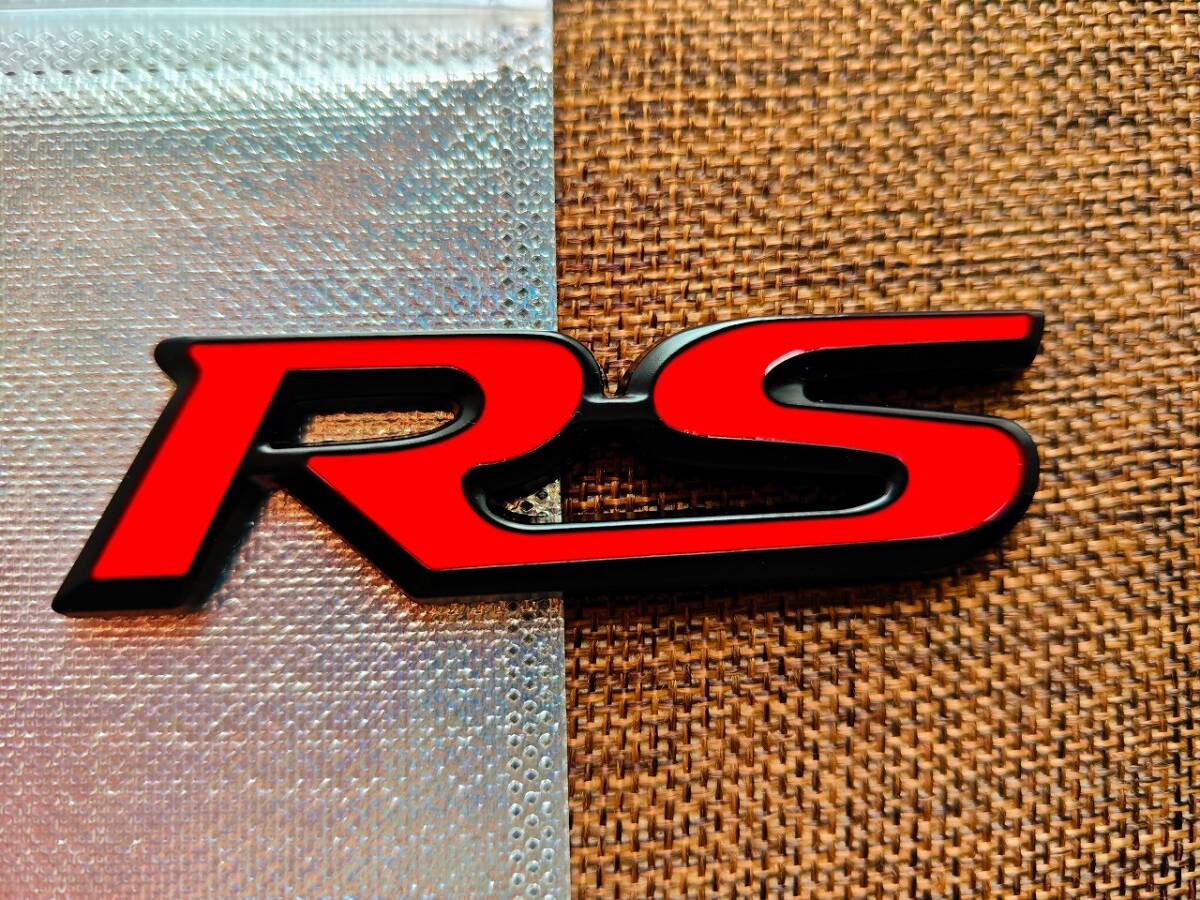 ブラック/レッド【RS】エンブレム【金属製】高品質な RSエンブレム(B2)拍卖