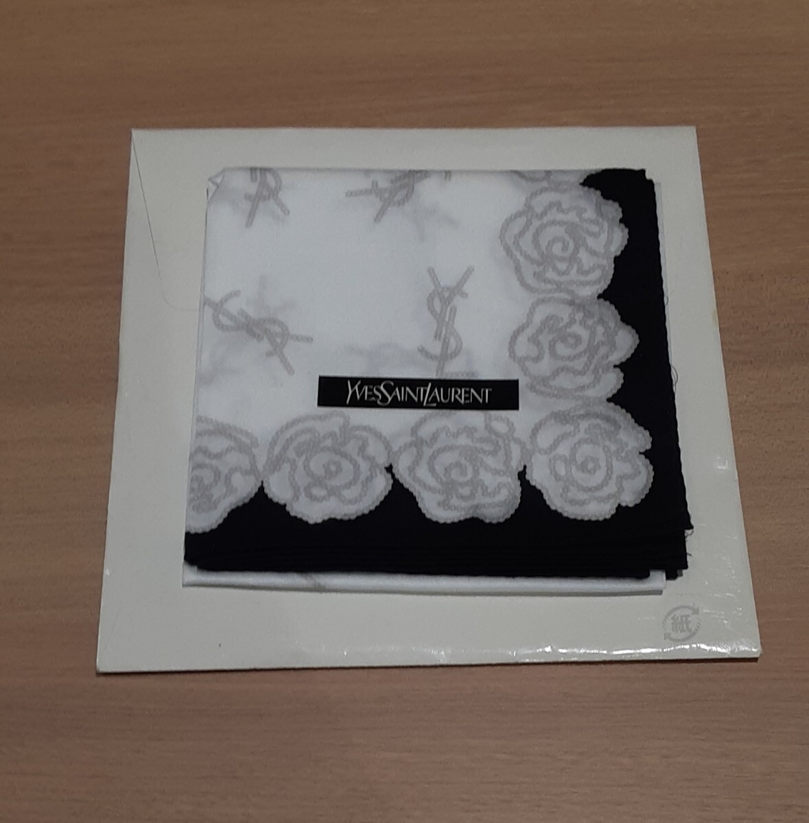 【未使用】イヴ・サンローラン ハンカチ コレクション YVESANT LAURAN ハンカチーフ バラ柄 薔薇 フラワー拍卖