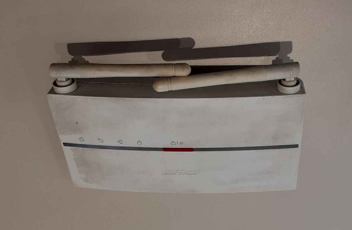【通電確認済み】BUFFALO 無線LAN 中継機 WEX-1166DHP バッファロー 無線 LAN 本体のみ拍卖