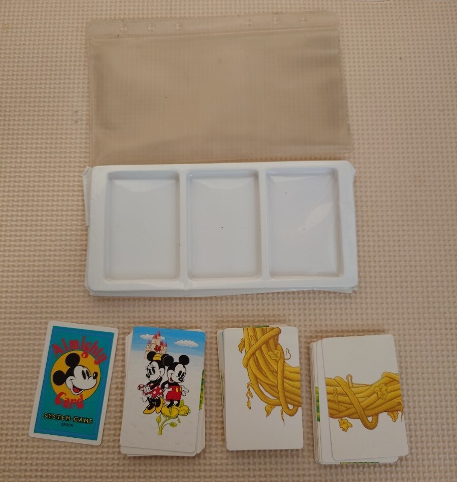 ウォルト ディズニー ミッキーマウス カードゲーム レトロ ビンテージ システム手帳にピッタリ収まる ハンディゲーム システムゲーム拍卖