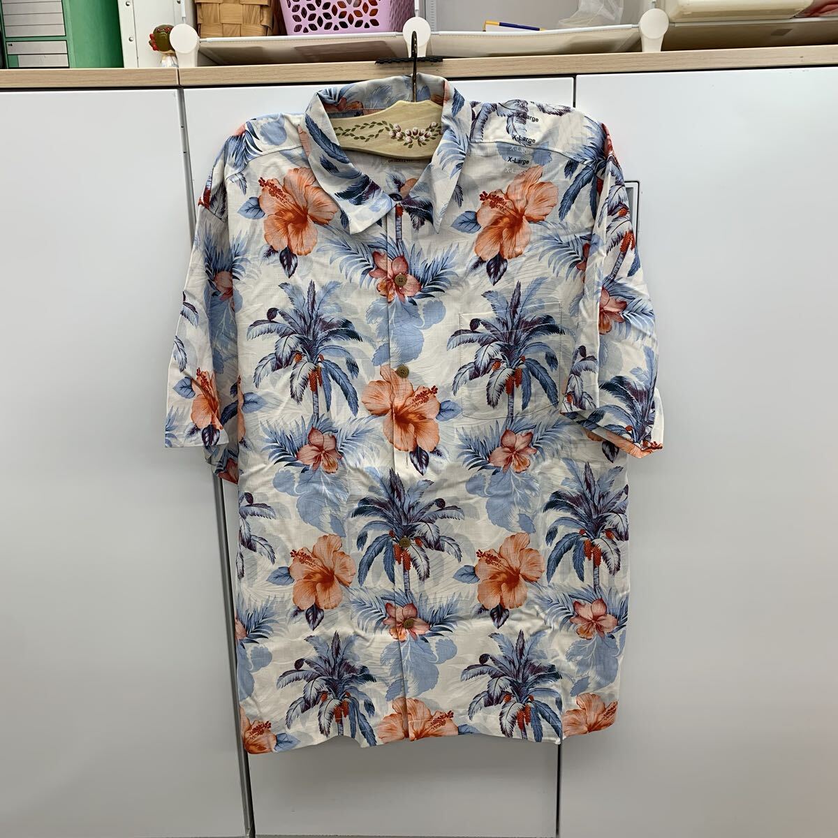 未使用 Tommy Bahama トミーバハマ アロハシャツ 半袖シャツ XLサイズ ココナッツボタン 846拍卖