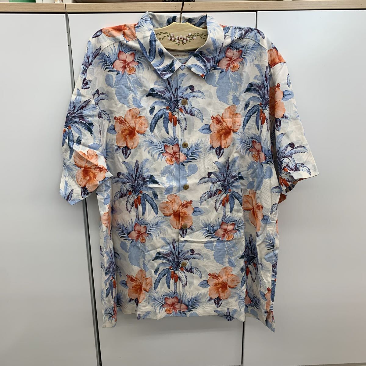 未使用 Tommy Bahama トミーバハマ アロハシャツ 半袖シャツ XLサイズ ココナッツボタン 847拍卖