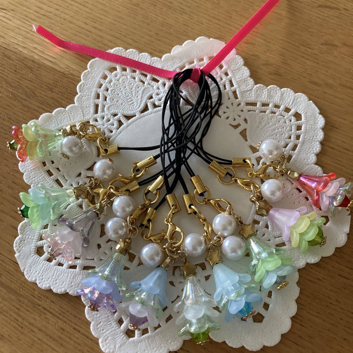 ハンドメイド ストラップ キーホルダー チャーム クリスマスツリー風 プレゼントに 10個セット拍卖