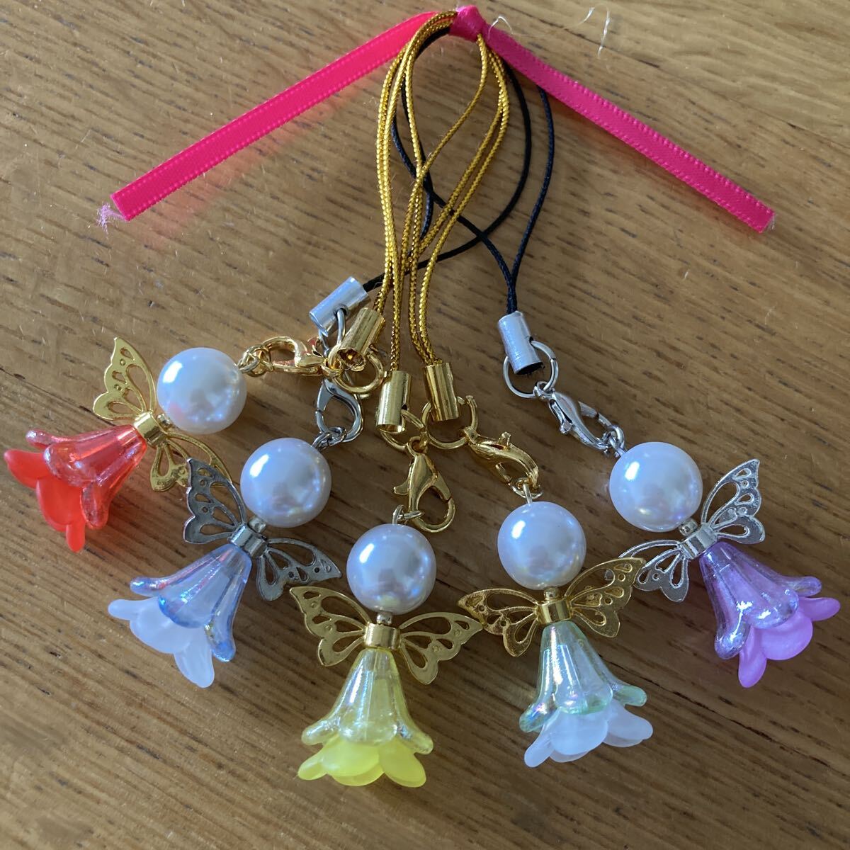 ハンドメイド キーホルダー エンジェル 天使 ストラップ チャーム プレゼントにも プレゼントに 5個セット拍卖
