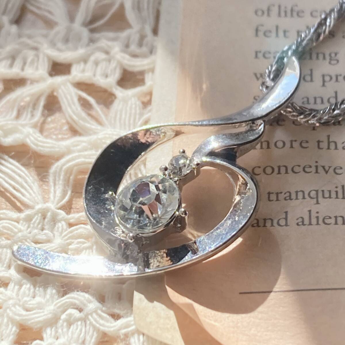 ヴィンテージネックレス ショート シルバートーン ジルコニア 一粒 大粒☆vintage jewelry accessories F0077拍卖