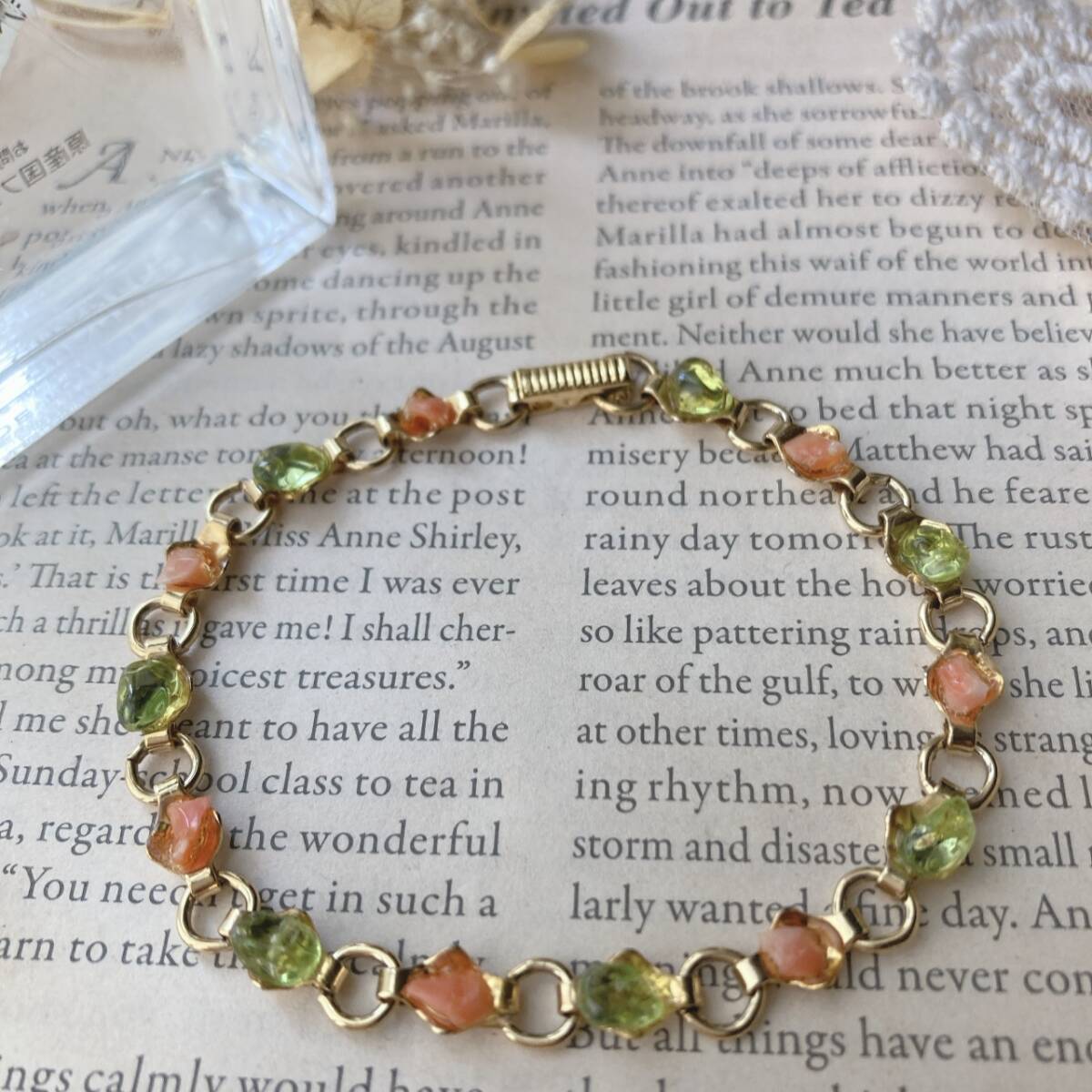 ヴィンテージブレスレット ペリドット コーラルストーン ゴールドトーン☆vintage jewelry accessories F0093拍卖