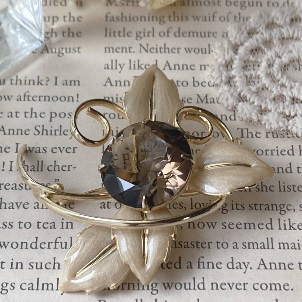ヴィンテージブローチ ゴールドトーン スモーキークォ―ツ 美品☆vintage jewelry accessories F0112拍卖