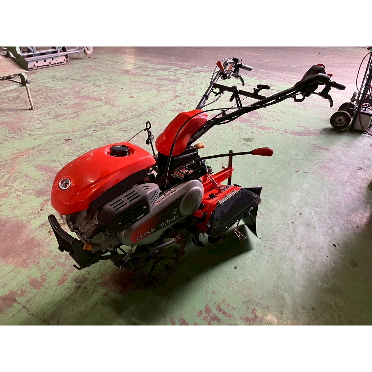 【引取限定】茨城県渡し クボタ 管理機 TS751N 幅狭2輪仕様 ニューウネマスター 6.3馬力 リコイル式 畝たて 現状渡し 中古 直Q10249066拍卖
