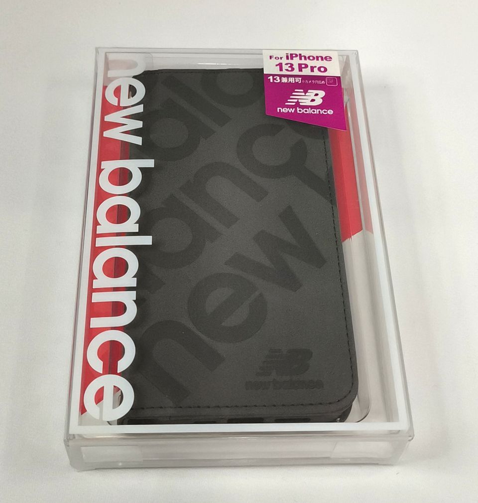 【送料無料】New Balance iPhone 13 Pro(13兼用可) 手帳ケース スタンプロゴ スエード ブラック(ニューバランス カバー)拍卖
