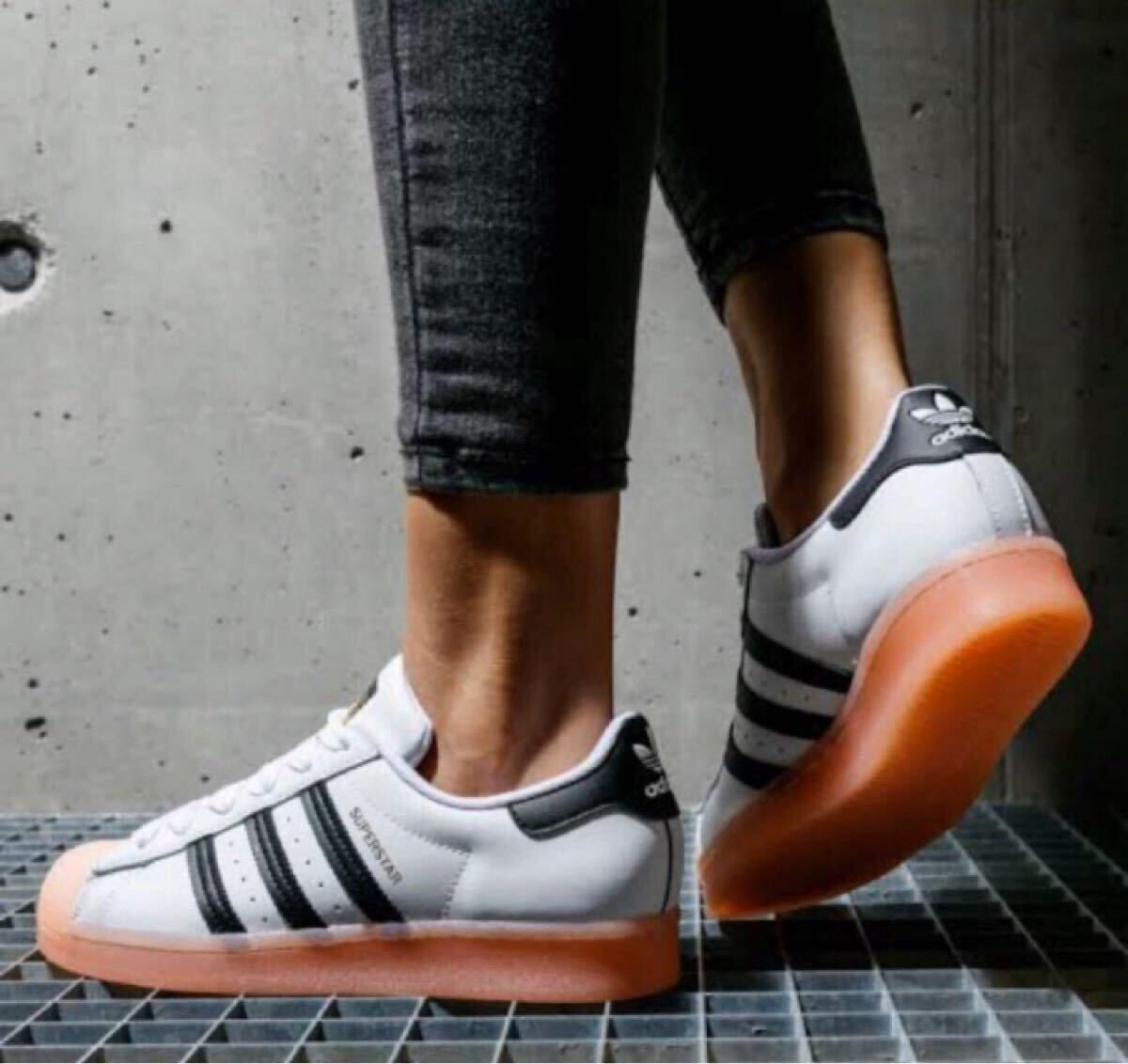 送料無料 新品 adidas ORIGINALS SUPERSTAR W 25拍卖