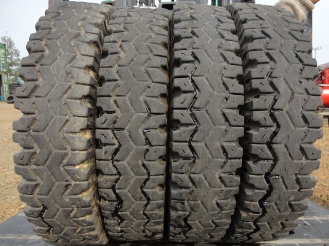 □L517 冬 フォークリフト フロント用 ヨコハマ SUPER SNOW 733H 5.50-15 8PR 4本 2022年製拍卖